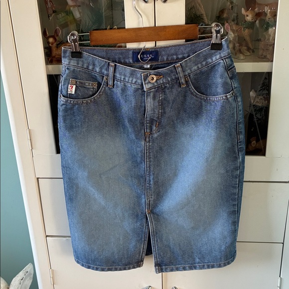 Guess Dresses & Skirts - Guess Vintage sz 27 Denim Skirt euc